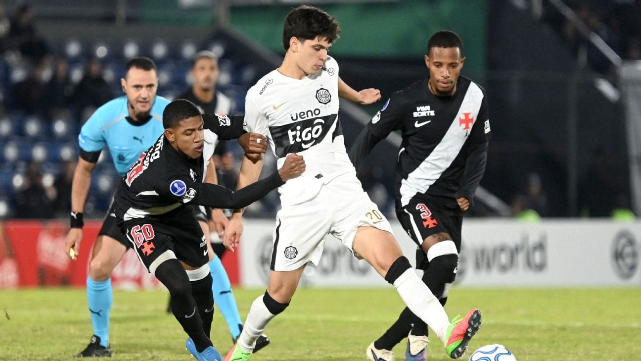 Vasco sofre virada do Olimpia e se complica na Sul-Americana