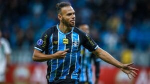 Grêmio Avança com Vitória sobre Palestino na Sul-Americana