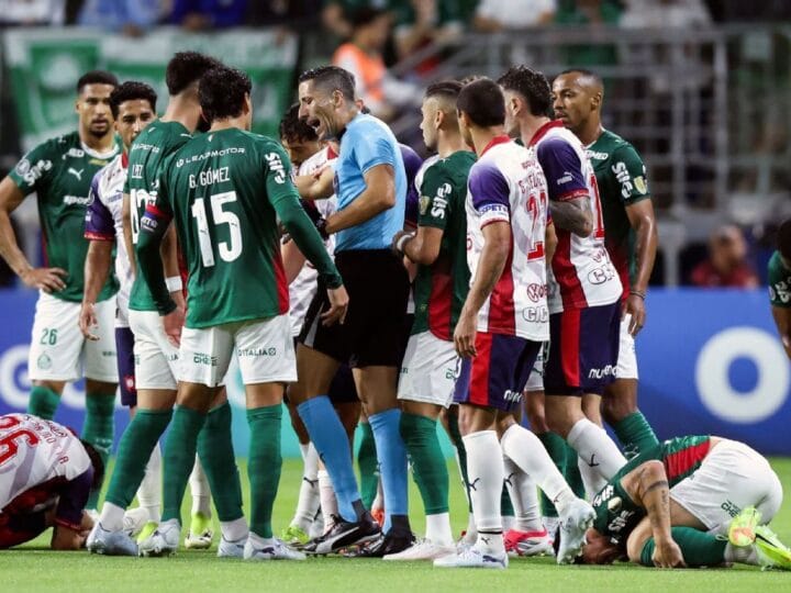 Palmeiras Tropeça em Casa e Perde Liderança na Libertadores
