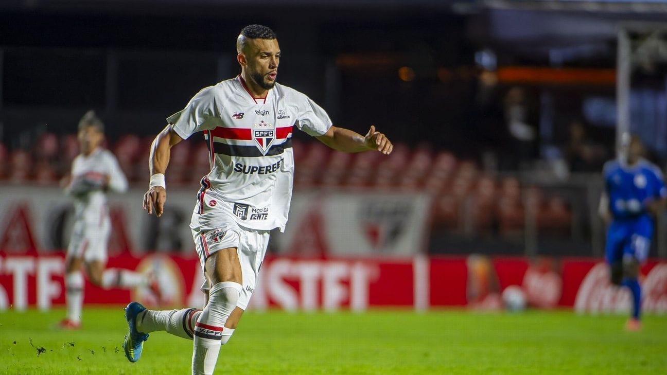 São Paulo Confirma Rescisão de Dória e Futuro do Jogador Permanece Indefinido