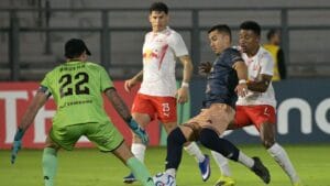 Red Bull Bragantino avança nos playoffs após vitória sobre Carabobo