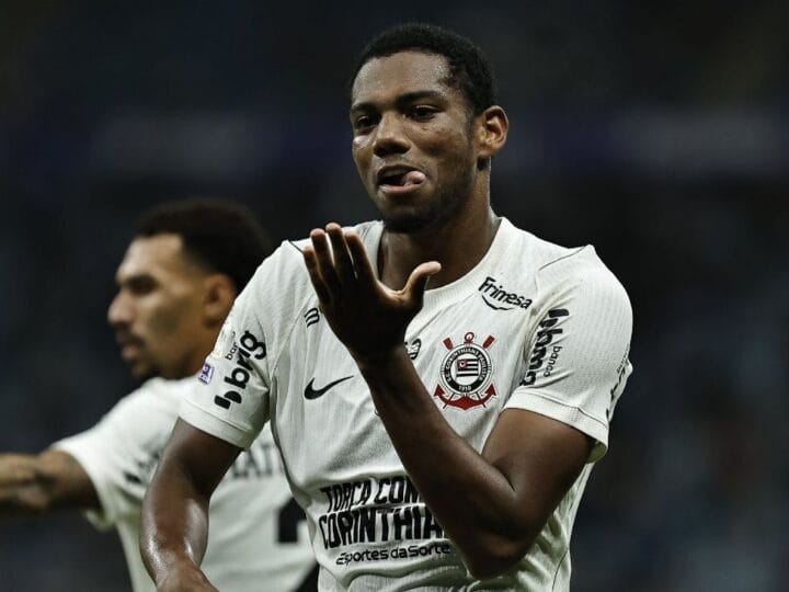 Corinthians Brilha com André e Yuri Garçom em Noite Difícil para Luís Castro