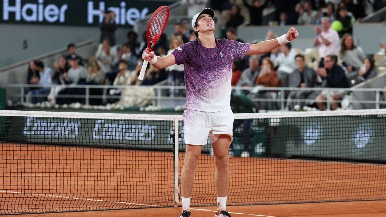 João Fonseca Avança às Quartas de Final em Roland Garros ao Superar Casper Ruud
