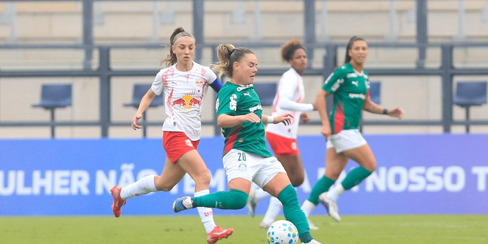 Palmeiras conquista vitória sobre Bragantino e assume a liderança do Brasileiro Feminino