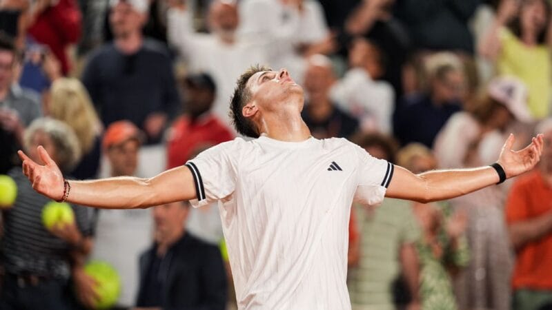 Desvendando Jakub Mensik: O Talento que Desafiou Djokovic