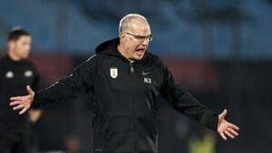 Bielsa Chega e Fala em Breve Entrevista: Expectativas e Primeiras Impressões