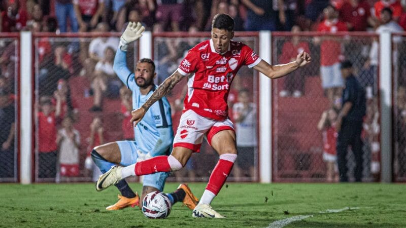 Flamengo Avalia Proposta para Reforçar Ataque com Jogador de Time Desconhecido