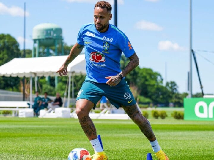 Neymar Intensifica Treinos com Bola para Enfrentar a Escócia