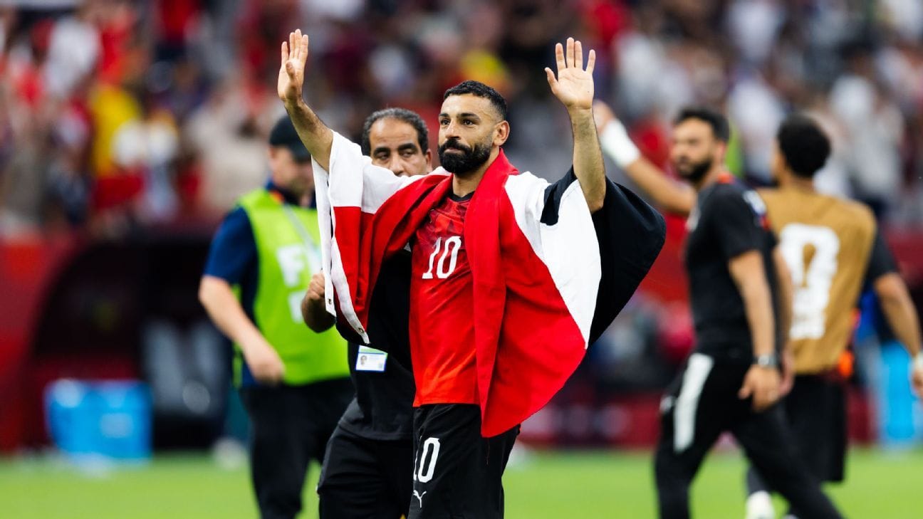 Salah Interage com Fãs em Vancouver com Dança e Alegria