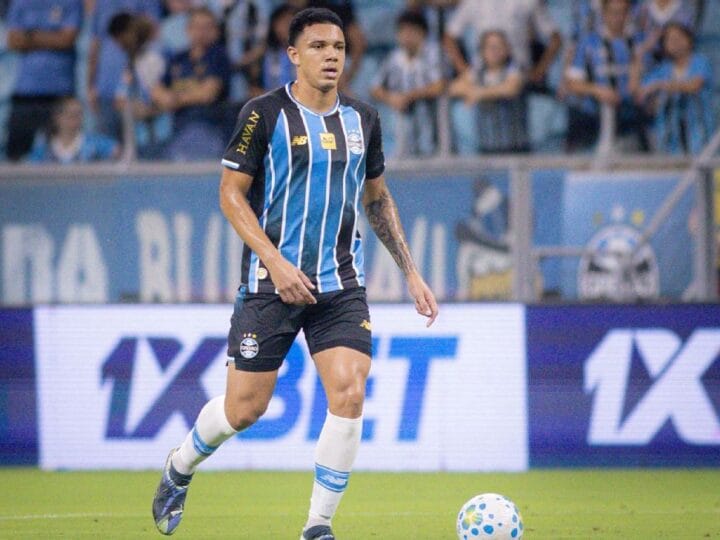Grêmio Negocia Venda de Jogador para a Fiorentina e Realiza Outras Transações