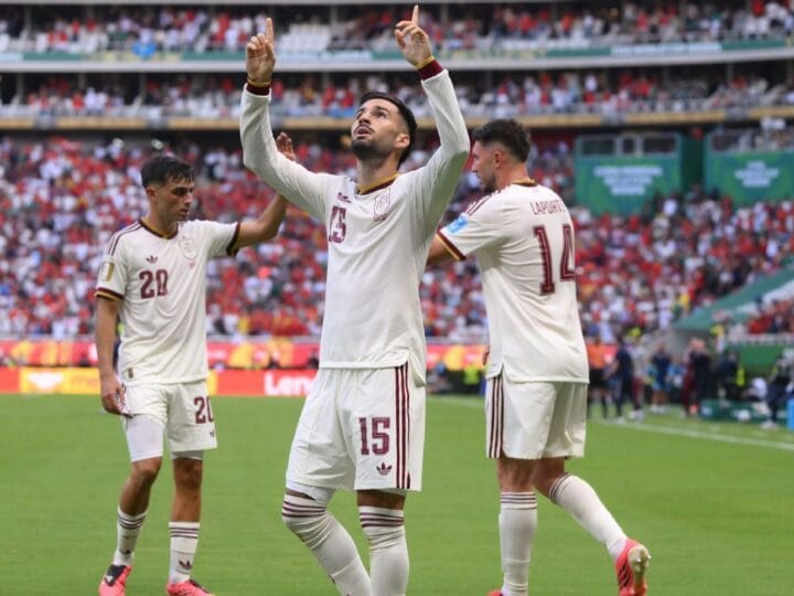 Espanha Avança na Copa do Mundo Após Vitória Sobre o Uruguai