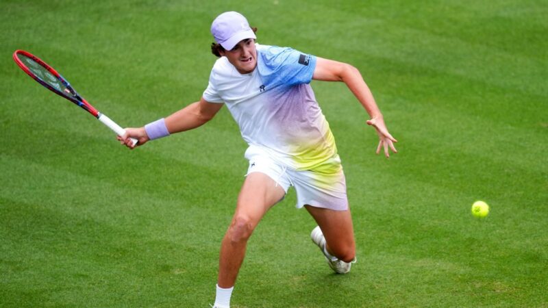 Desempenho de João Fonseca em Wimbledon: Desafios e Aprendizados