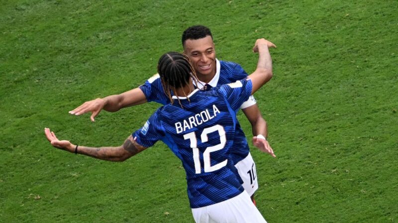 França Brilha com Mbappé em Vitória Convincente Sobre a Suécia