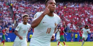 França Avança às Semifinais da Copa Após Vitória sobre Marrocos