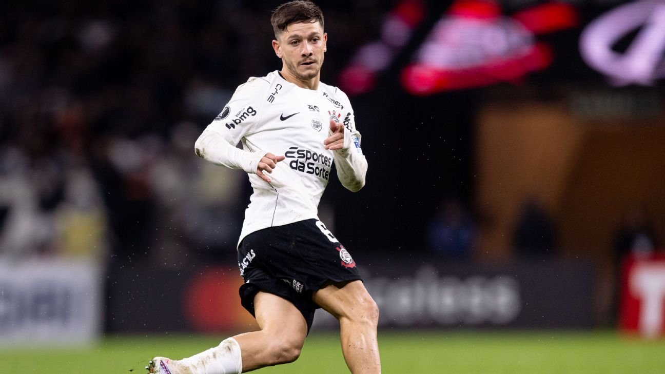 Garro solicita elenco reforçado no Corinthians após saída de Memphis
